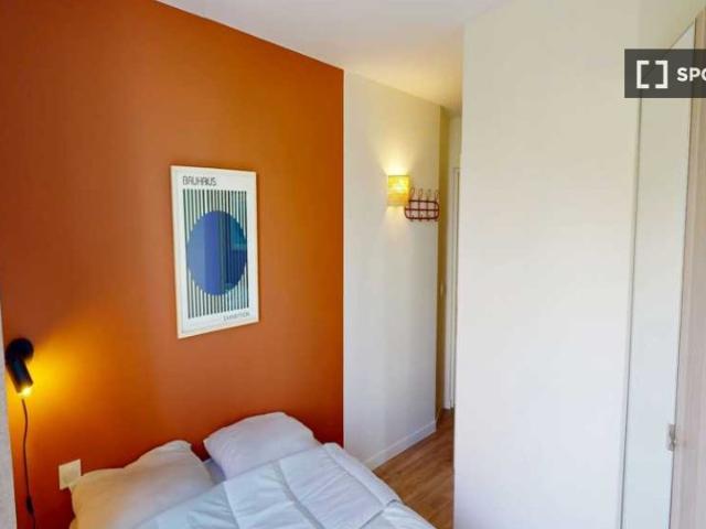 Chambre dans un appartement partagé de 5 chambres à Bassin de la Villette