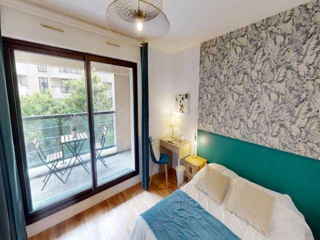 Chambre dans un appartement partagé de 5 chambres à Front de Seine, Paris