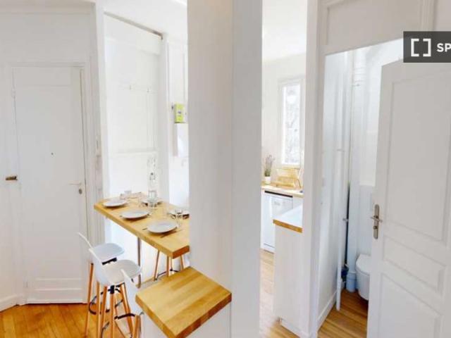 Chambre dans un appartement partagé de 5 chambres à Jean Moulin, Paris