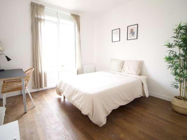 Chambre dans un appartement partagé de 5 chambres à Plaine, Clamart