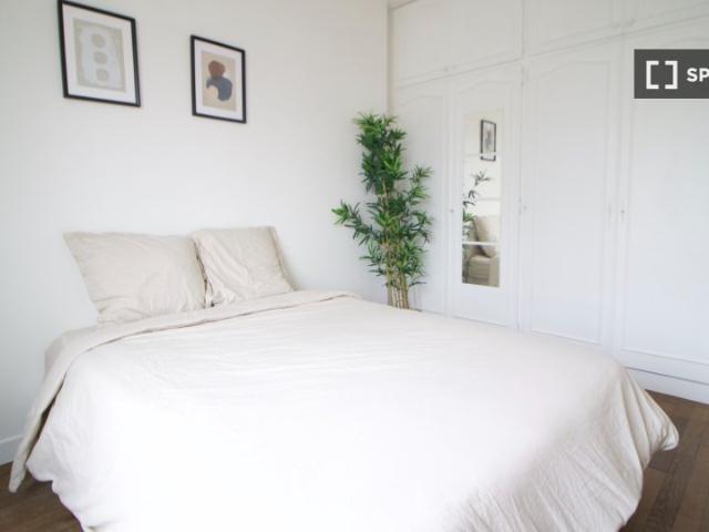 Chambre dans un appartement partagé de 5 chambres à Plaine, Clamart