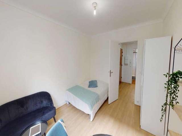 Chambre dans un appartement partagé de 5 chambres, Péreire Malesherbes
