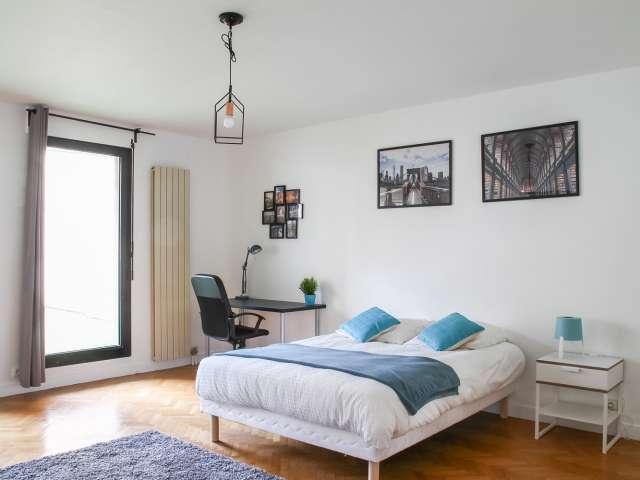 Chambre dans un appartement partagé de 6 chambres à louer, Paris