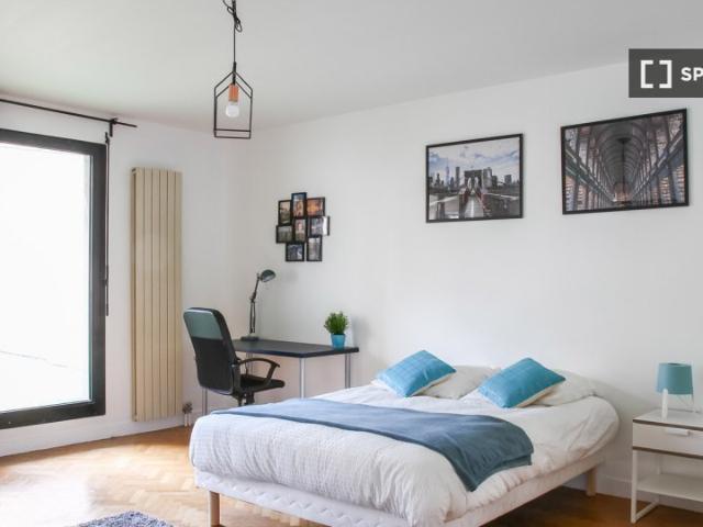 Chambre dans un appartement partagé de 6 chambres à louer, Paris