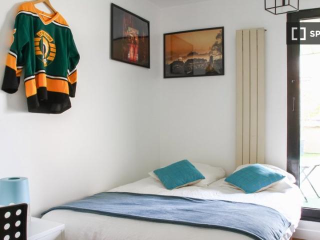 Chambre dans un appartement partagé de 6 chambres à louer, Paris