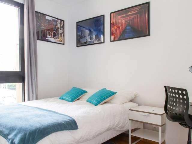 Chambre dans un appartement partagé de 6 chambres à louer, Paris