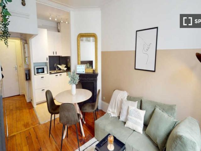 Chambre dans un appartement partagé de 6 chambres à Muette Nord, Paris