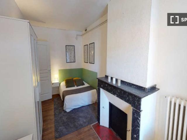 Chambre dans un appartement partagé de 9 chambres à Toulouse
