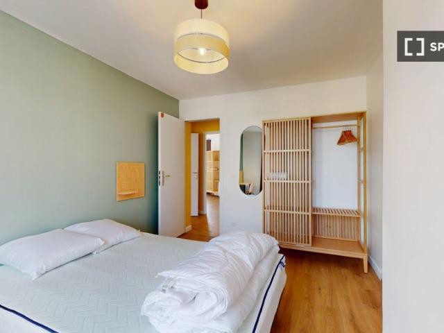 Chambre dans un appartement partagé de 12 chambres, Vaugirard, Paris