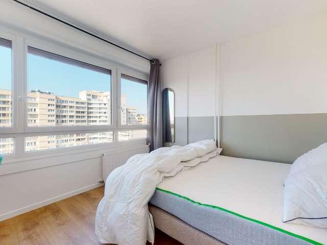 Chambre dans un appartement partagé de 12 chambres, Parc Nord, Paris