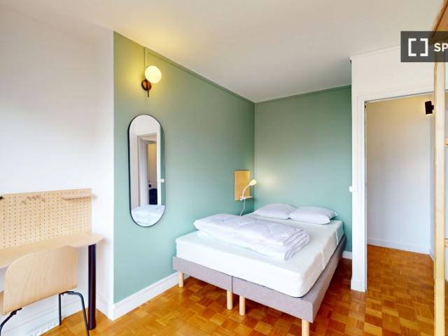 Chambre dans un appartement partagé de 14 chambres, Buttes aux Cailles, Paris