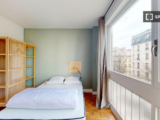 Chambre dans un appartement partagé de 14 chambres, Buttes aux Cailles, Paris