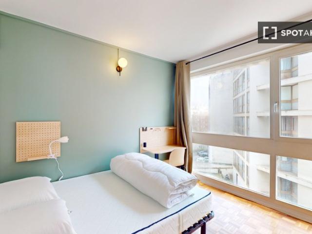 Chambre dans un appartement partagé de 14 chambres, Buttes aux Cailles, Paris
