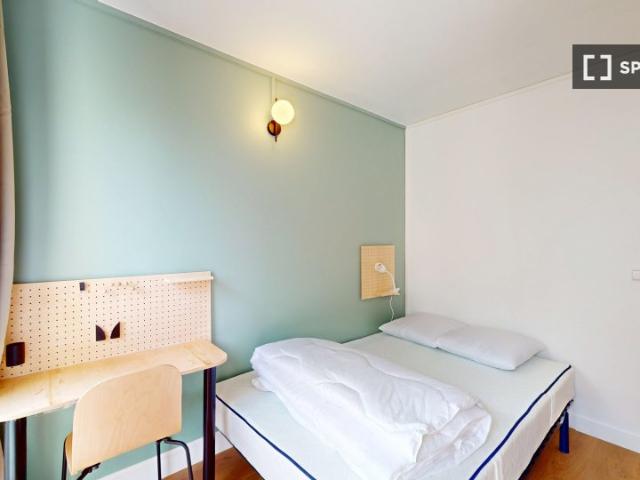 Chambre dans un appartement partagé de 14 chambres, Buttes aux Cailles, Paris