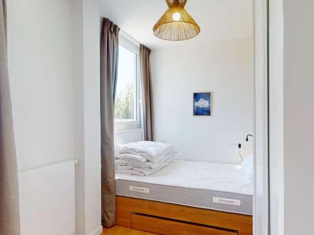 Chambre dans un appartement partagé de 24 chambres à louer à Suresnes