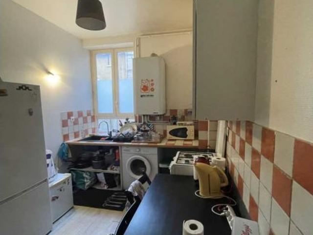 Chambre dans un appartement partagé de 3 chambres à Bellecour