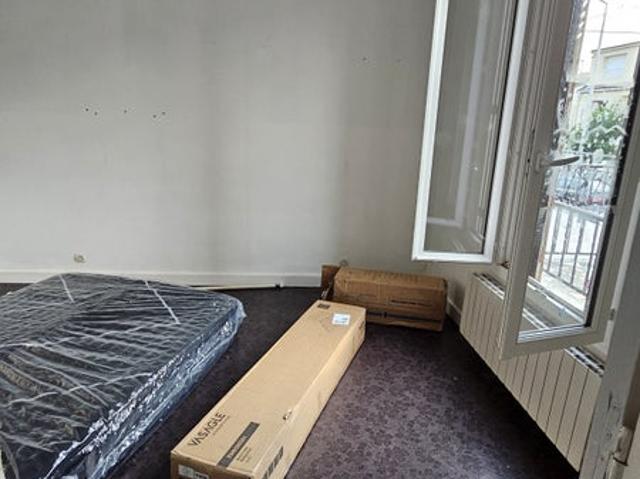 Chambre dans une maison avec jardin