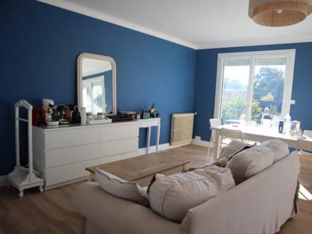 Chambre dans une Maison /Faculté et ligne 2