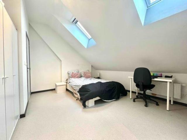 Chambre dans une maison rénové à Montignies sur Sambre