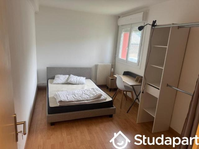 Chambre dans une colocation de 10m2