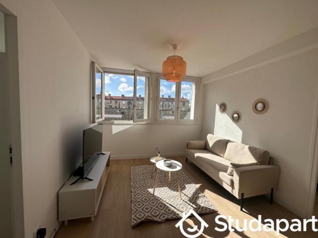 Chambre dans une colocation de 10m2