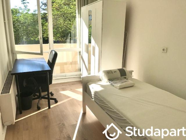 Chambre dans une colocation de 10m2