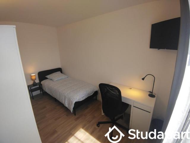 Chambre dans une colocation de 10m2