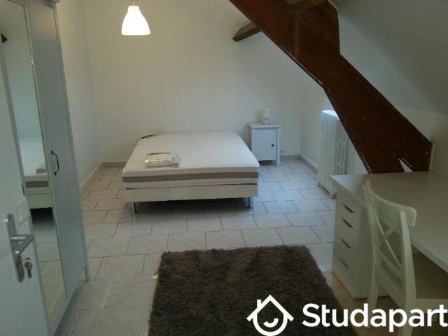 Chambre dans une colocation de 10m2