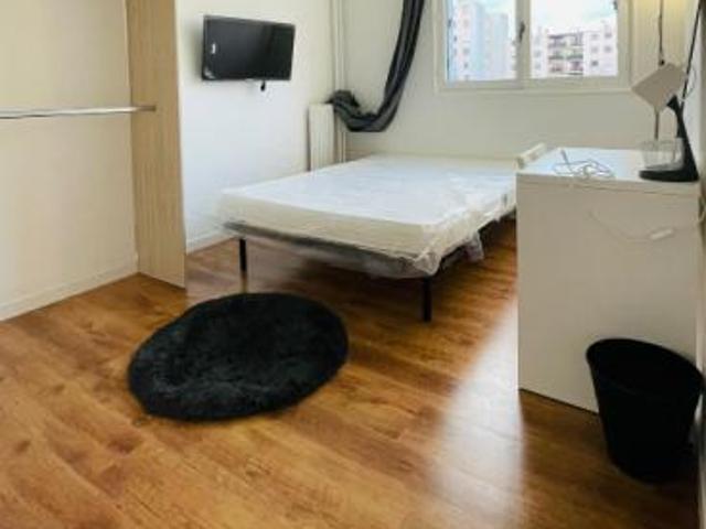 Chambre dans une colocation de 10m2