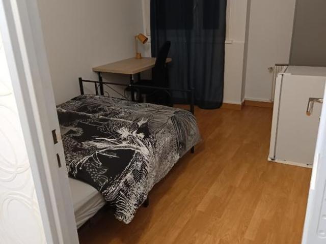 Chambre dans une colocation de 10m2