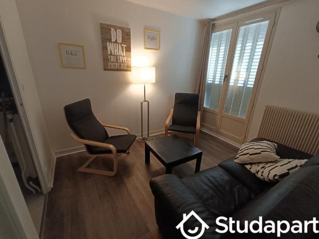 Chambre dans une colocation de 10m2
