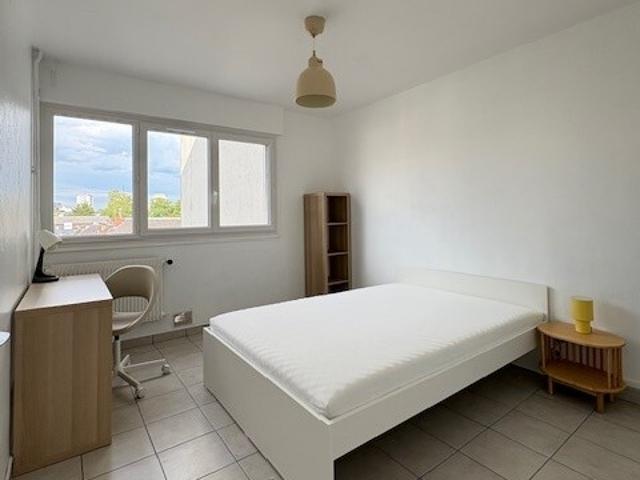 Chambre dans une colocation de 10m2
