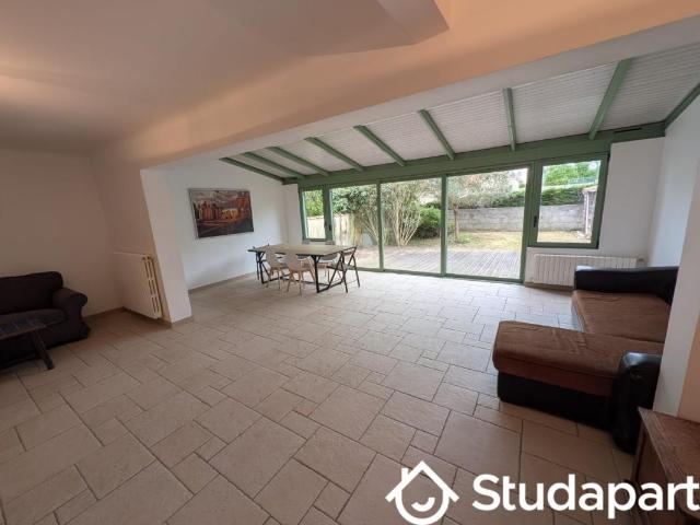 Chambre dans une colocation de 10m2