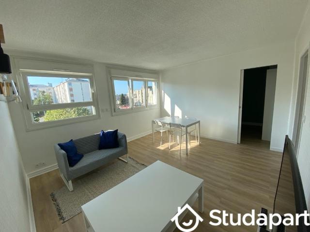 Chambre dans une colocation de 10m2