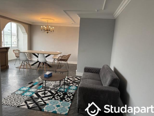 Chambre dans une colocation de 10m2