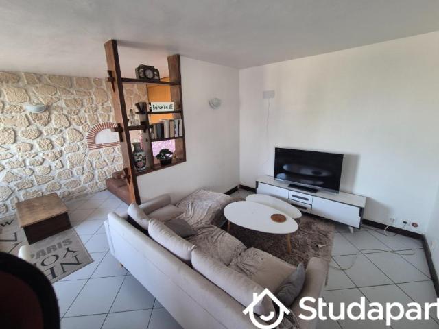 Chambre dans une colocation de 10m2