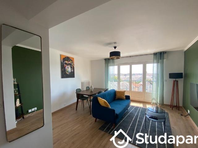 Chambre dans une colocation de 10m2