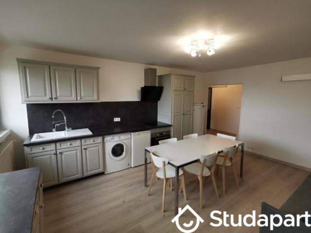 Chambre dans une colocation de 10m2