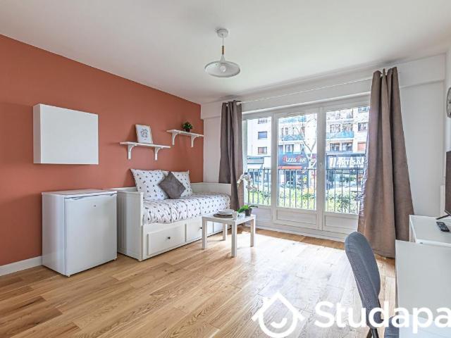 Chambre dans une colocation de 10m2