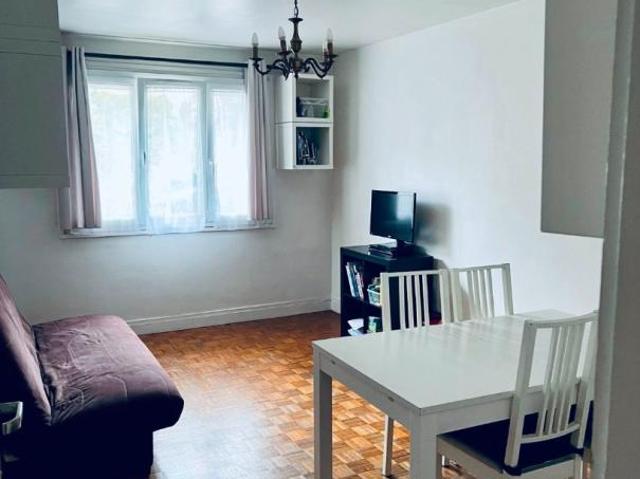 Chambre dans une colocation de 10m2