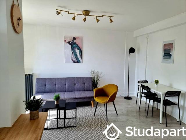 Chambre dans une colocation de 10m2