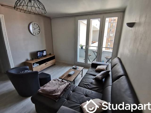 Chambre dans une colocation de 10m2