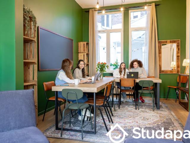Chambre dans une colocation de 10m2