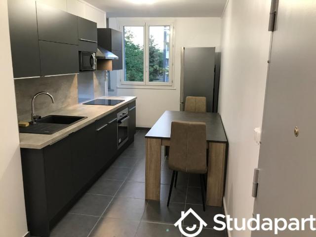 Chambre dans une colocation de 10m2