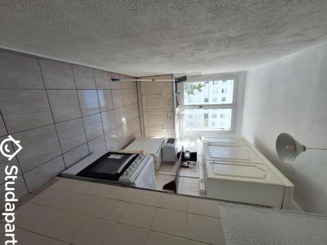 Chambre dans une colocation de 10m2