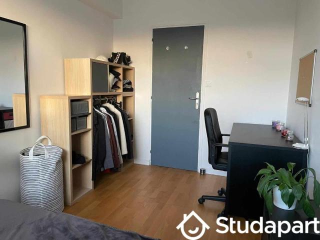 Chambre dans une colocation de 10m2