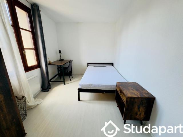 Chambre dans une colocation de 10m2