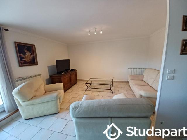 Chambre dans une colocation de 10m2