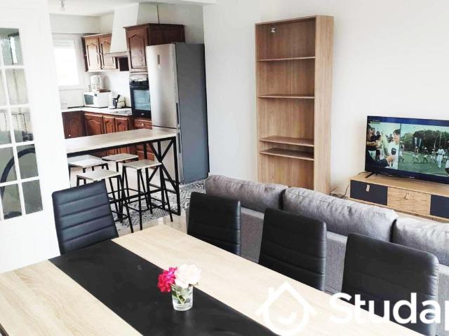 Chambre dans une colocation de 10m2