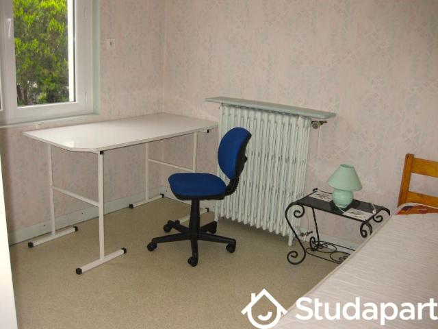 Chambre dans une colocation de 10m2